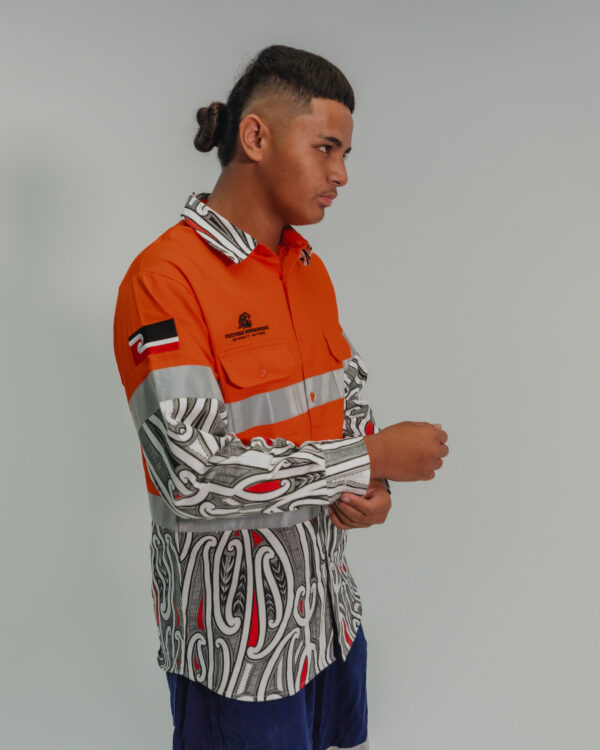 Māori orange hi-vis long sleeve - Image 2